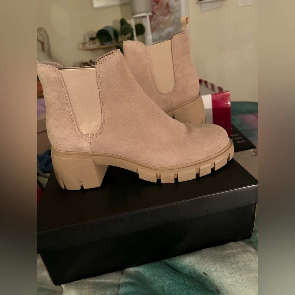 Steve Madden Howler Chelsea Boots